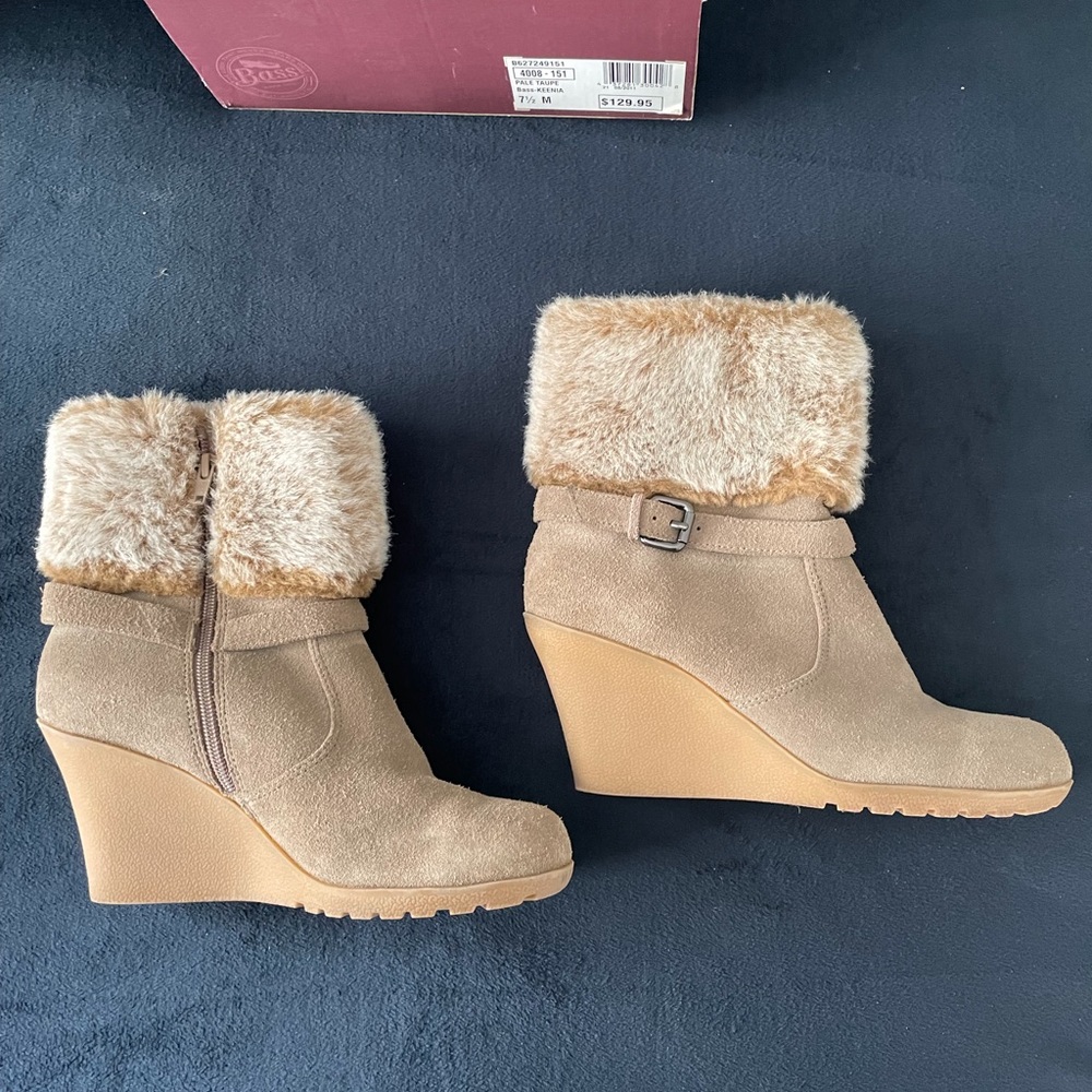 Ankle boots / booties. Gently used, Bass brand, size 7.5